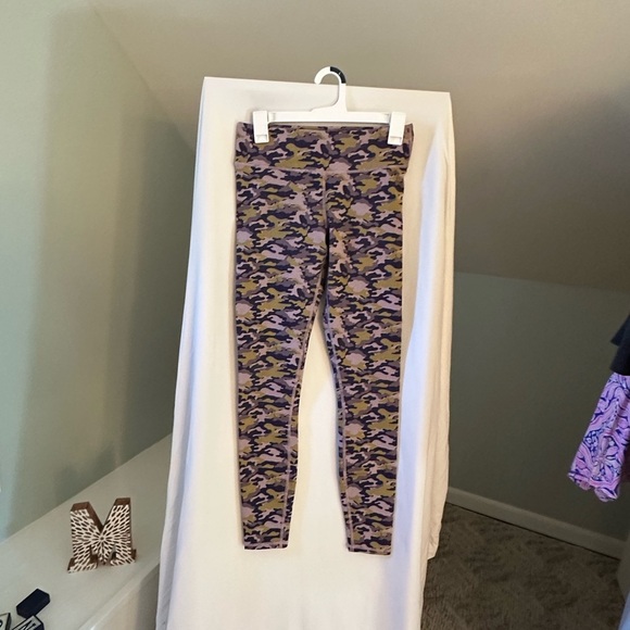 Fablectics Mid-Rise Cheetah Printed Heathered Legging Size Small - Picture 2 of 7